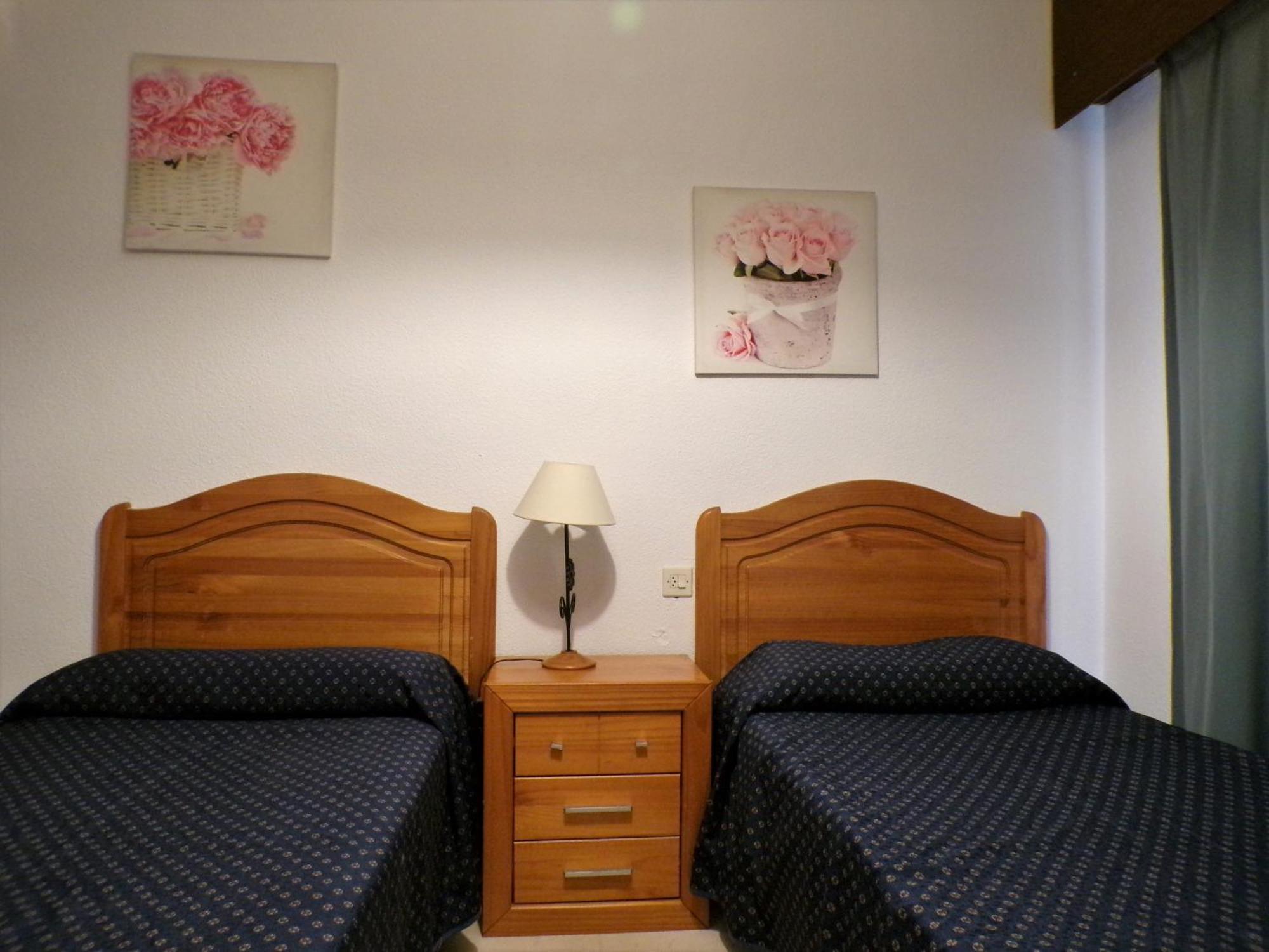 Apartamentos Gemelos 2 Y 4 By Gestaltur Benidorm Bagian luar foto